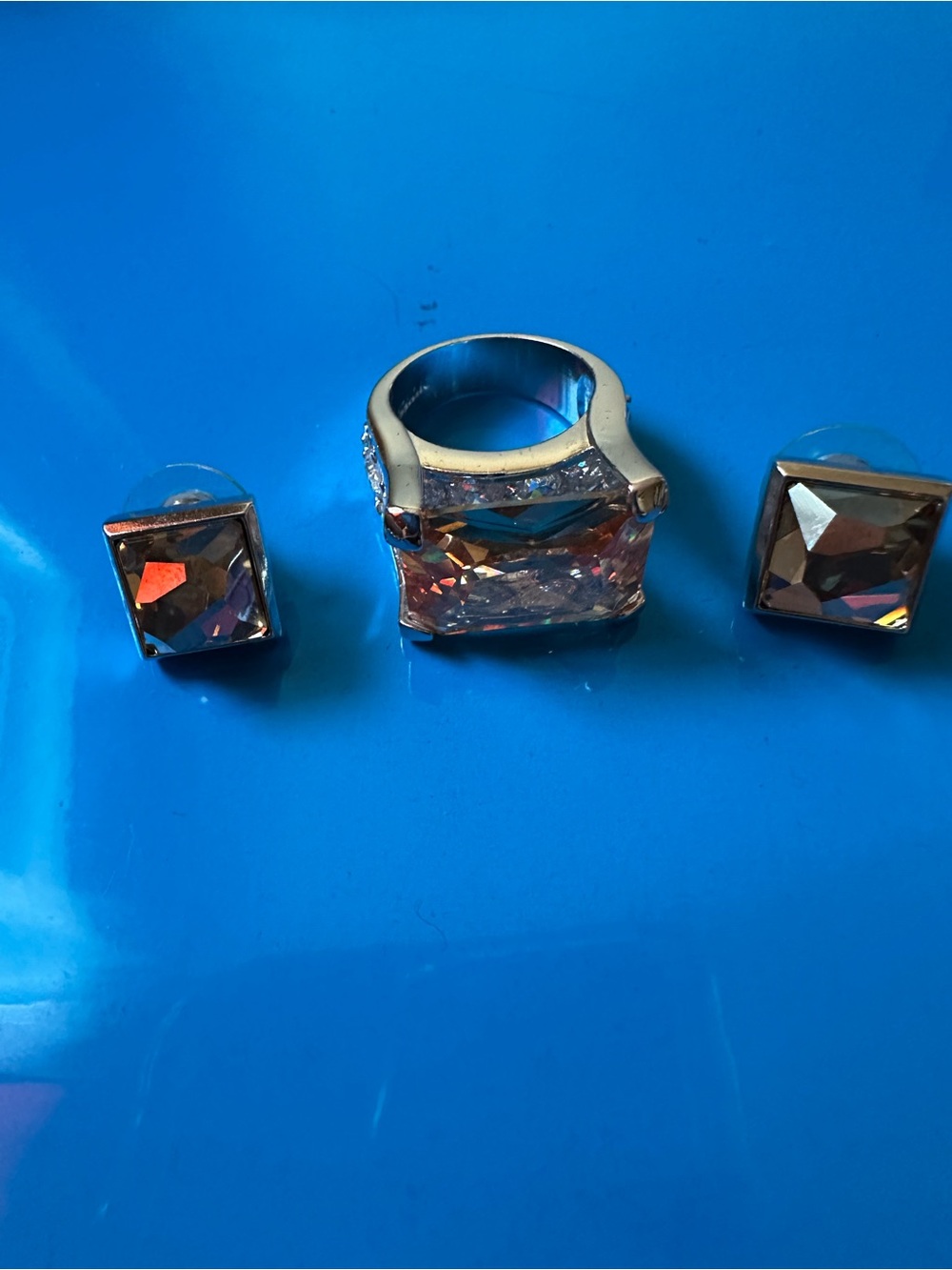 Gorgeous set of ring and earrings